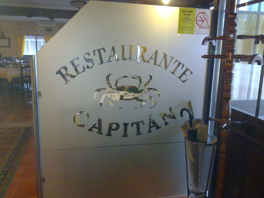 Pension Capitan Aldán Εξωτερικό φωτογραφία